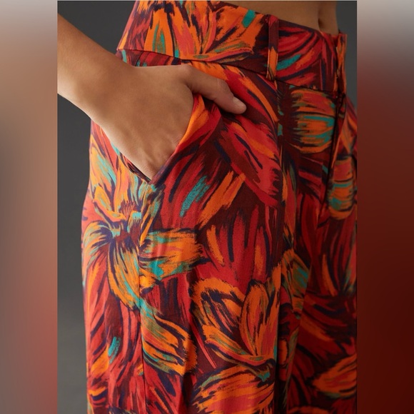 Farm Rio Pleated Wide-Leg Pants in Red Motif - Picture 6 of 8